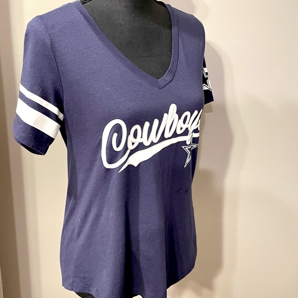 Dallas Cowboys Vneck T